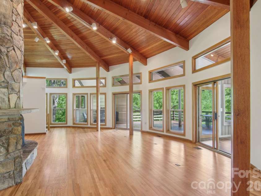 295/291 Dills Road, Bryson City, NC 28713.  MLS# CAR4373876, YatesRealty ID 19860. Open floor plan with tons of natural light