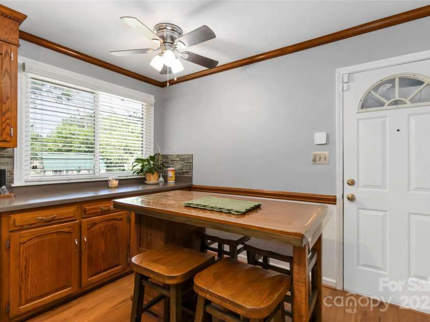 5111 Tewkesbury Road, Charlotte, NC 28269.  MLS# CAR4267332, YatesRealty ID 19861. 