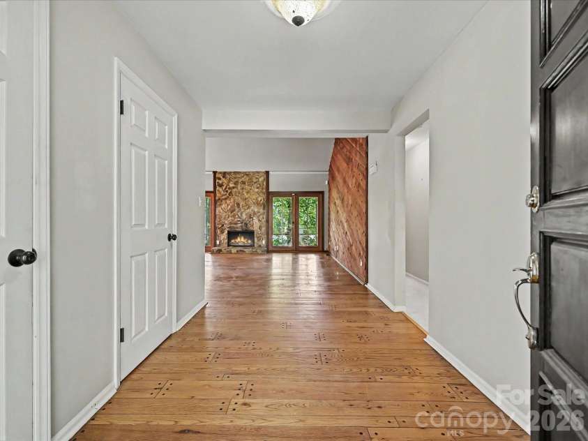 7925 Serendipity Lane, Charlotte, NC 28277.  MLS# CAR4376292, YatesRealty ID 19861. Foyer