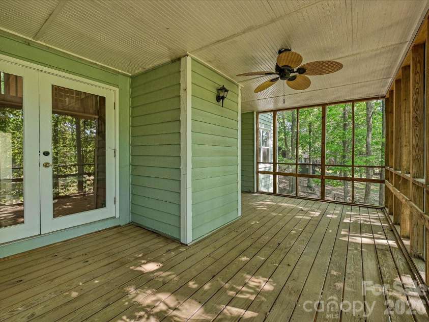 7925 Serendipity Lane, Charlotte, NC 28277.  MLS# CAR4376292, YatesRealty ID 19861. Screened Porch