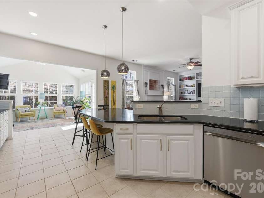 7135 Meyer Road, Fort Mill, SC 29715.  MLS# CAR4377464, YatesRealty ID 19864. Under-counter lighting, too!