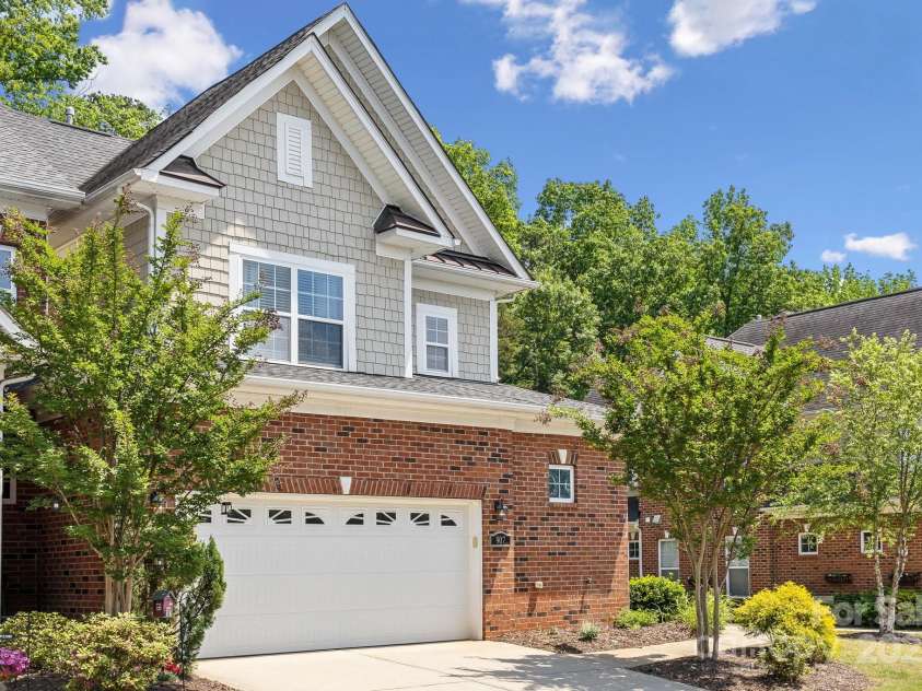 907 Ospre Lane, Fort Mill, SC 29708.  MLS# CAR4254427, YatesRealty ID 19864. 