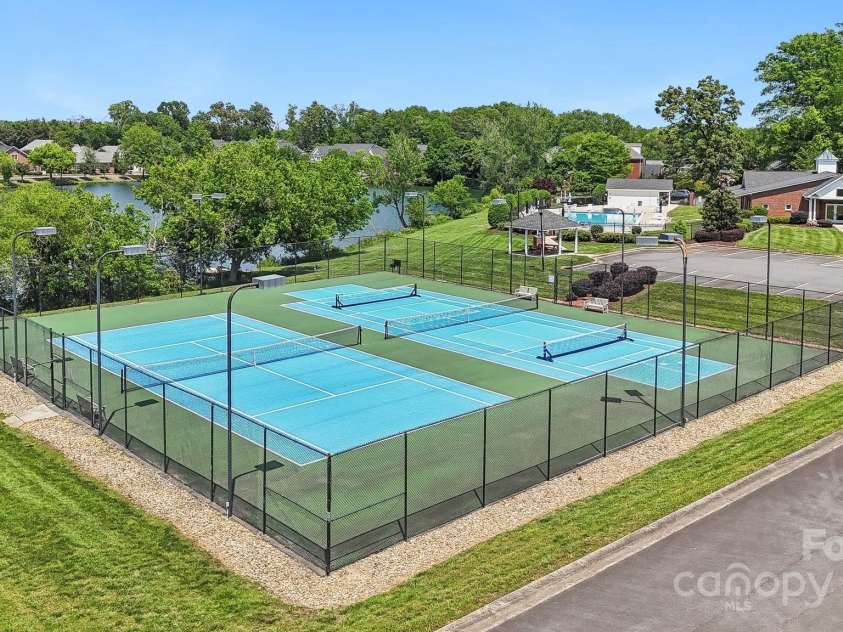 907 Ospre Lane, Fort Mill, SC 29708.  MLS# CAR4254427, YatesRealty ID 19864. Tennis Courts