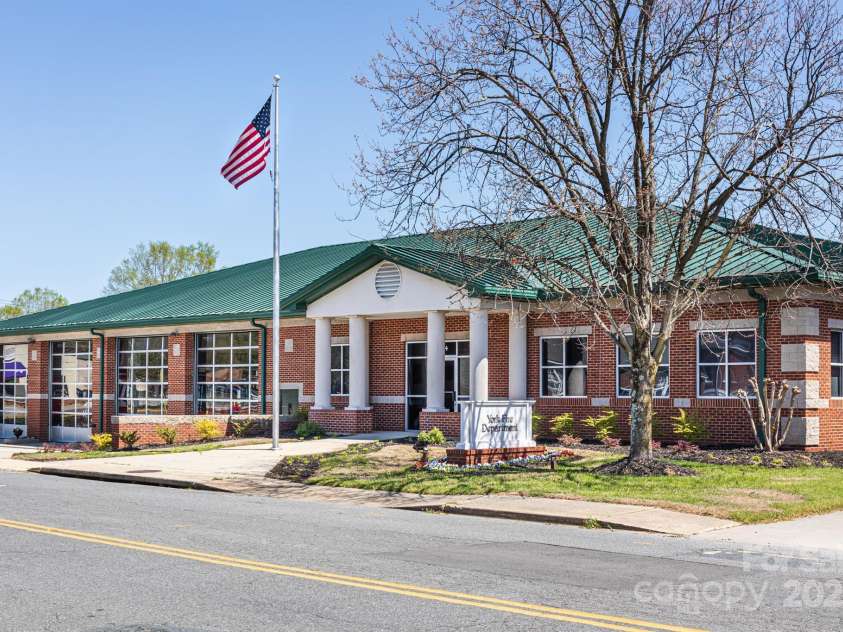 270 Bezelle Avenue, York, SC 29745.  MLS# CAR4265527, YatesRealty ID 19865. York Fire Dept.