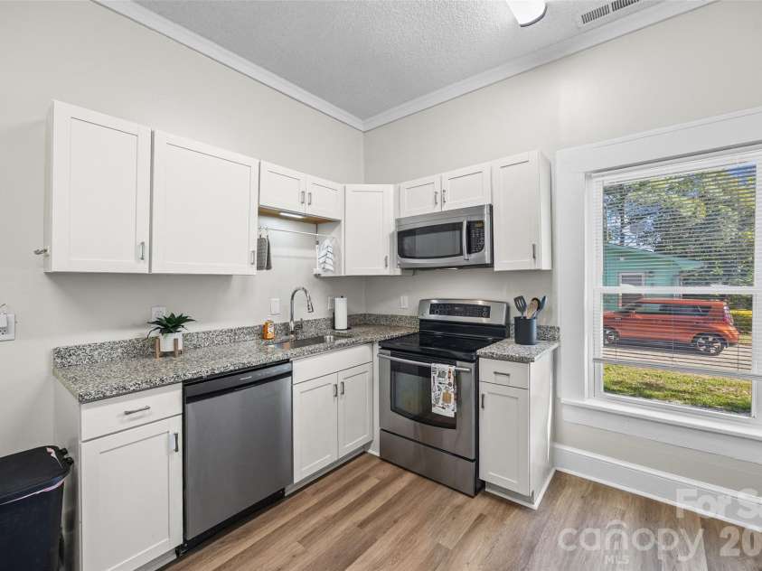 323 High Street, Rock Hill, SC 29730.  MLS# CAR4360419, YatesRealty ID 19866. 