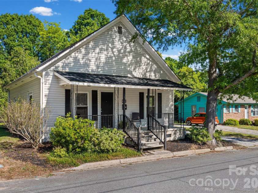 323 High Street, Rock Hill, SC 29730.  MLS# CAR4360419, YatesRealty ID 19866. 