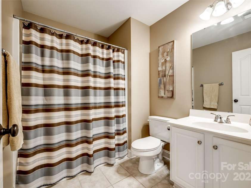 208 Mcduffie Lane, Fort Mill, SC 29715.  MLS# CAR4256789, YatesRealty ID 19867. 