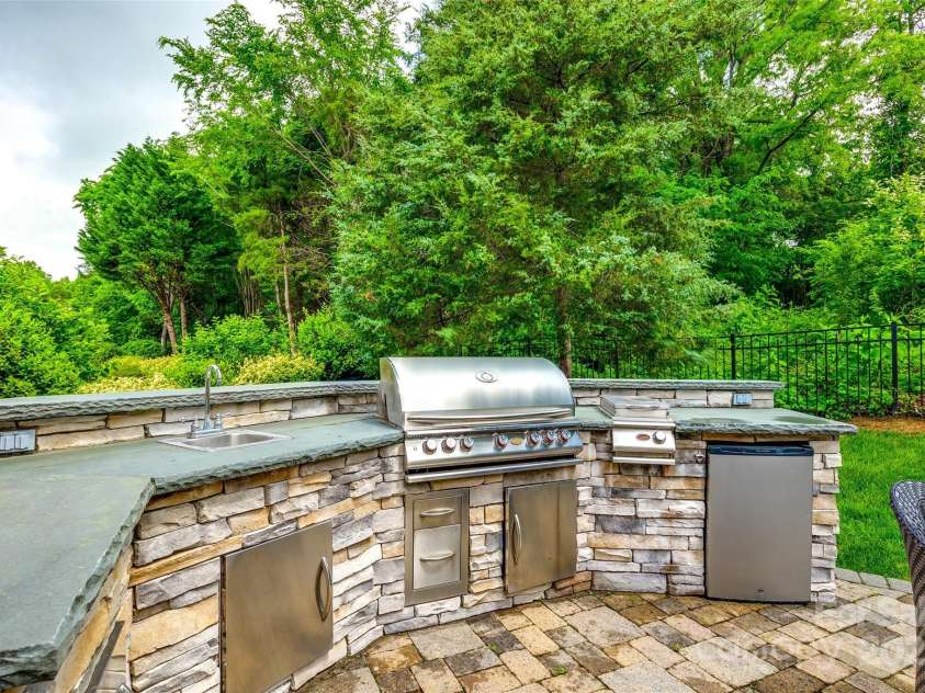208 Mcduffie Lane, Fort Mill, SC 29715.  MLS# CAR4256789, YatesRealty ID 19867. 