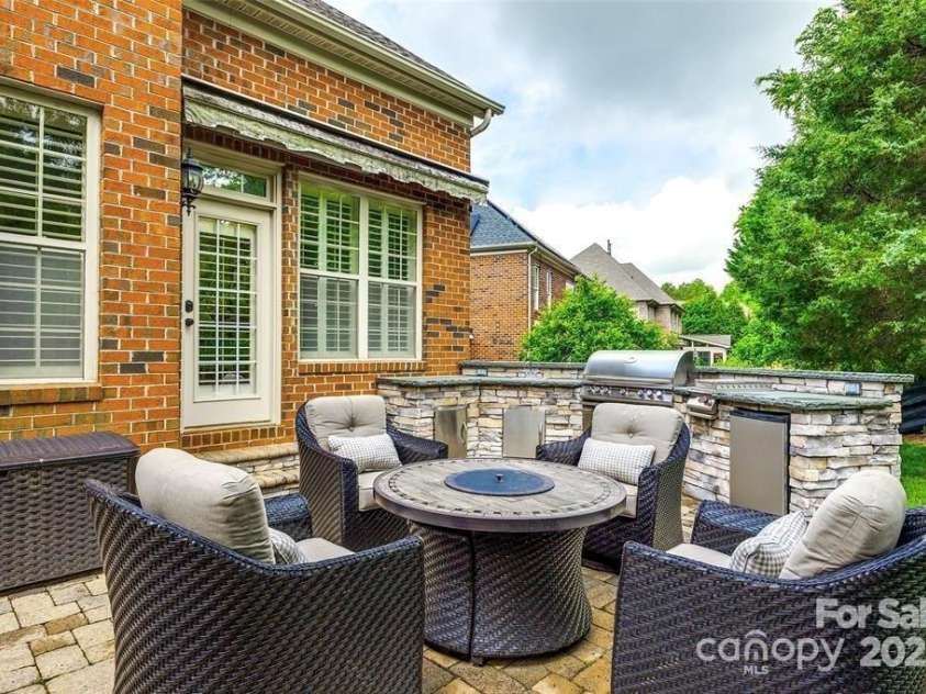 208 Mcduffie Lane, Fort Mill, SC 29715.  MLS# CAR4256789, YatesRealty ID 19867. 