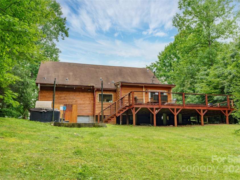 204 Terrys Gap Loop Road, Fletcher, NC 28732.  MLS# CAR4272352, YatesRealty ID 19868. 