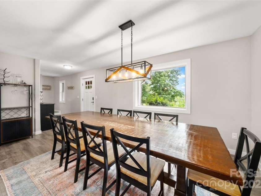 204 Terrys Gap Loop Road, Fletcher, NC 28732.  MLS# CAR4272352, YatesRealty ID 19868. 
