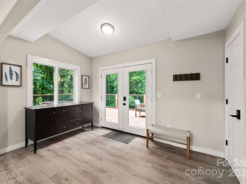 204 Terrys Gap Loop Road, Fletcher, NC 28732.  MLS# CAR4272352, YatesRealty ID 19868. 
