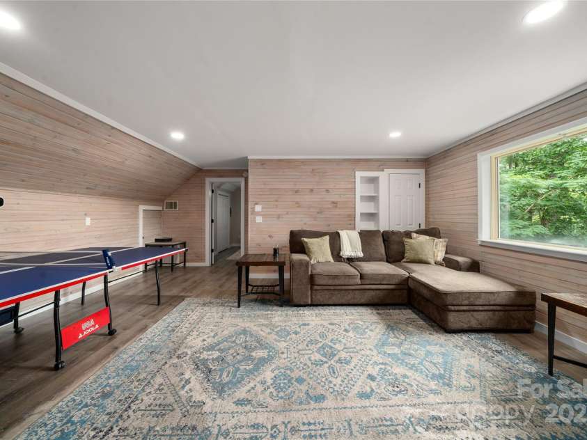 204 Terrys Gap Loop Road, Fletcher, NC 28732.  MLS# CAR4272352, YatesRealty ID 19868. 