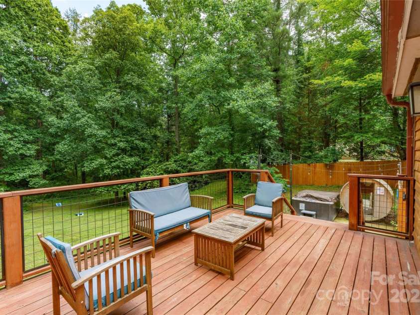 204 Terrys Gap Loop Road, Fletcher, NC 28732.  MLS# CAR4272352, YatesRealty ID 19868. 