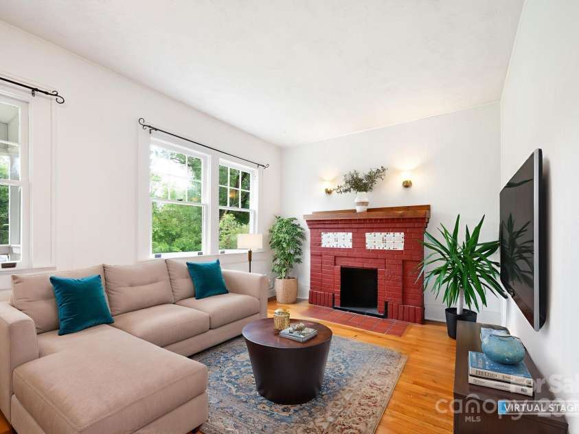 41 Michigan Avenue, Asheville, NC 28806.  MLS# CAR4263731, YatesRealty ID 19868. Lots of Natural Light