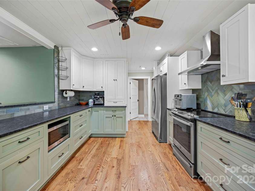 400 Kings Drive, Lake Lure, NC 28746.  MLS# CAR4264882, YatesRealty ID 19869. Designer kitchens in all units with fully updated everything.
