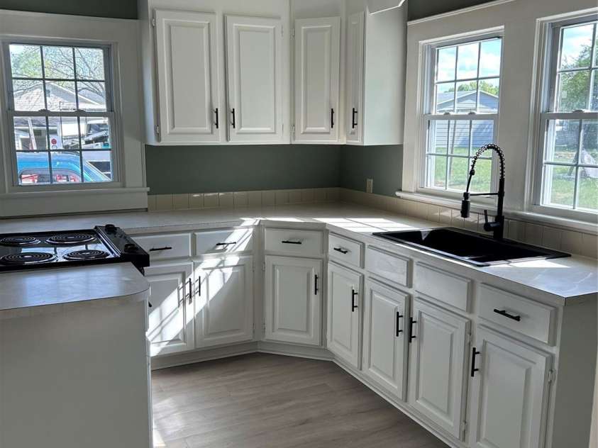 604 Dodge Street, Kannapolis, NC 28083.  MLS# CAR4365867, YatesRealty ID 19869. 