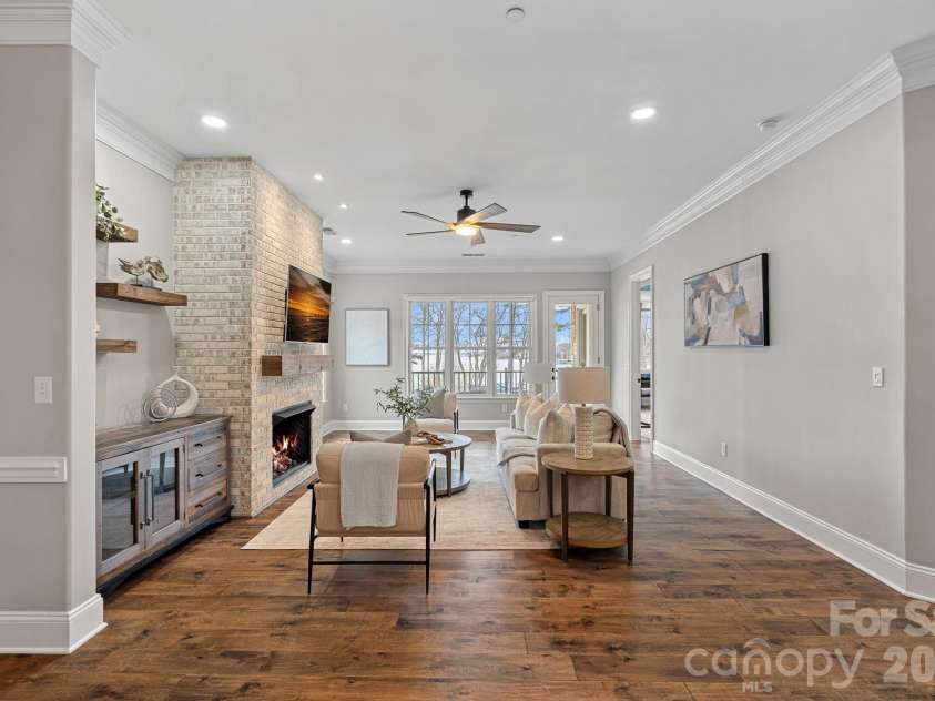103 Cove Key Lane, Mooresville, NC 28117.  MLS# CAR4344148, YatesRealty ID 19871. 