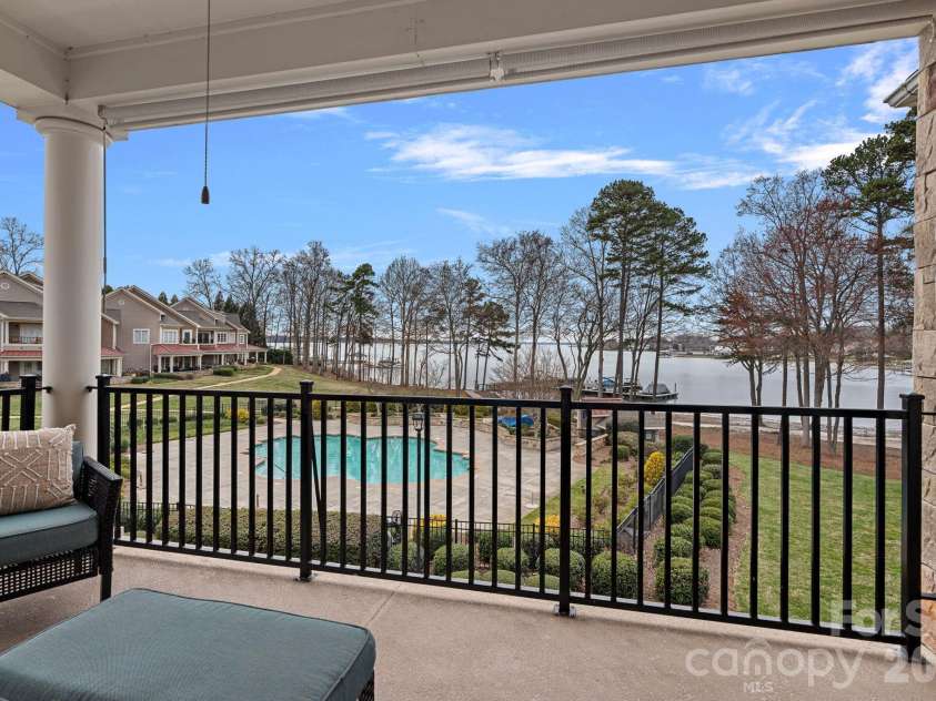 103 Cove Key Lane, Mooresville, NC 28117.  MLS# CAR4344148, YatesRealty ID 19871. 