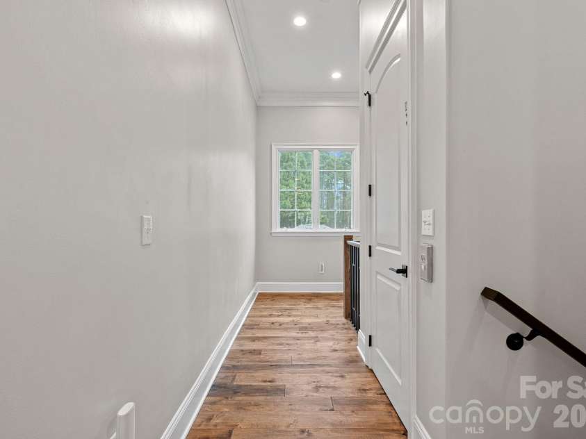 103 Cove Key Lane, Mooresville, NC 28117.  MLS# CAR4344148, YatesRealty ID 19871. 