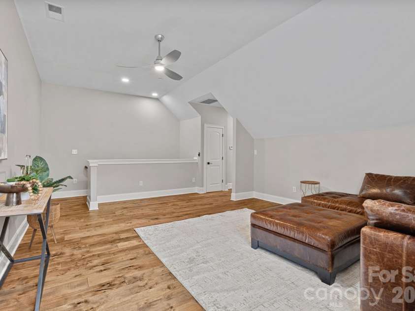 103 Cove Key Lane, Mooresville, NC 28117.  MLS# CAR4344148, YatesRealty ID 19871. 