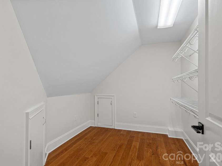 103 Cove Key Lane, Mooresville, NC 28117.  MLS# CAR4344148, YatesRealty ID 19871. 
