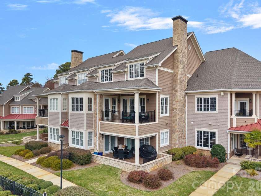 103 Cove Key Lane, Mooresville, NC 28117.  MLS# CAR4344148, YatesRealty ID 19871. 
