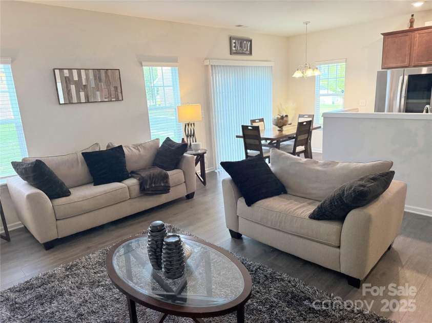 9340 Grand Valley Drive, Charlotte, NC 28213.  MLS# CAR4253390, YatesRealty ID 19871. 