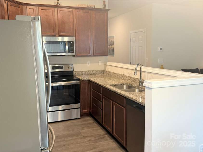 9340 Grand Valley Drive, Charlotte, NC 28213.  MLS# CAR4253390, YatesRealty ID 19871. 