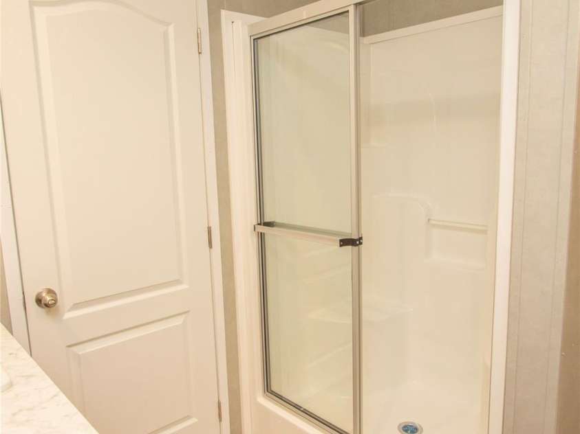 36 Whisper Mountain Road, Hendersonville, NC 28792.  MLS# CAR4373855, YatesRealty ID 19872. Primary Bathroom