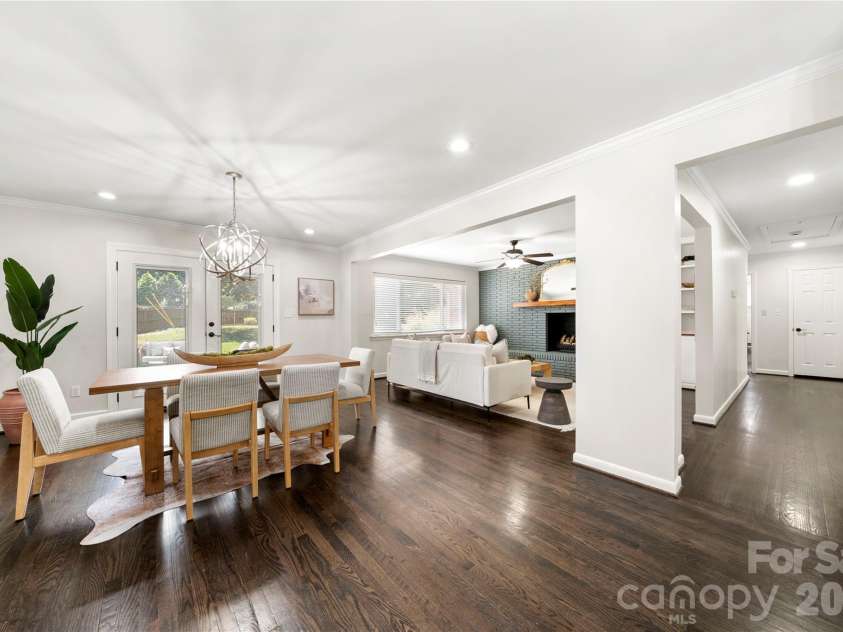 748 Stanfield Drive, Charlotte, NC 28210.  MLS# CAR4378077, YatesRealty ID 19874. 
