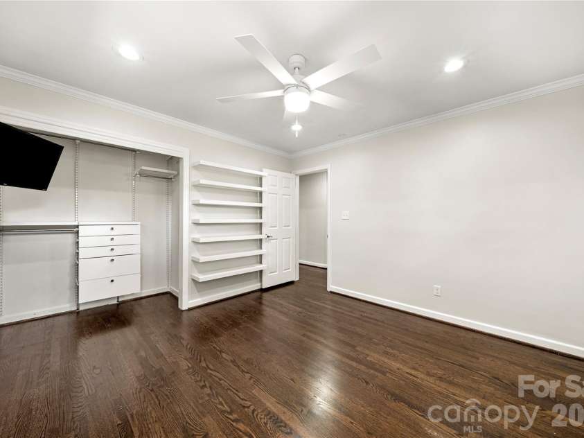 748 Stanfield Drive, Charlotte, NC 28210.  MLS# CAR4378077, YatesRealty ID 19874. 