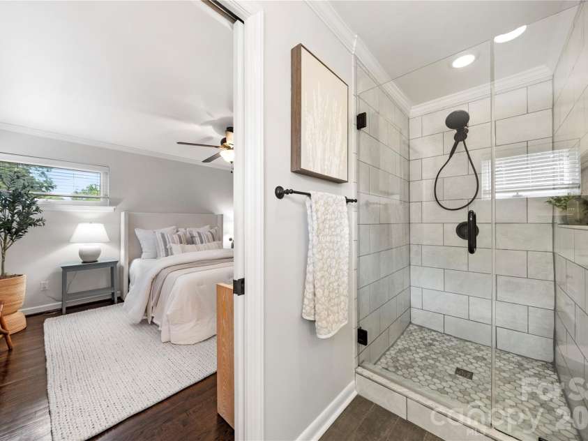 748 Stanfield Drive, Charlotte, NC 28210.  MLS# CAR4378077, YatesRealty ID 19874. 