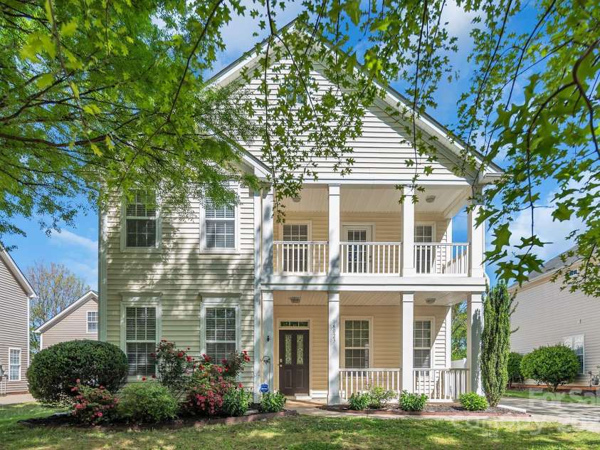 18023 Train Station Drive, Cornelius, NC 28031.  MLS# CAR4198417, YatesRealty ID 19875. Welcome Home to 18023 Train Station Drive, Cornelius