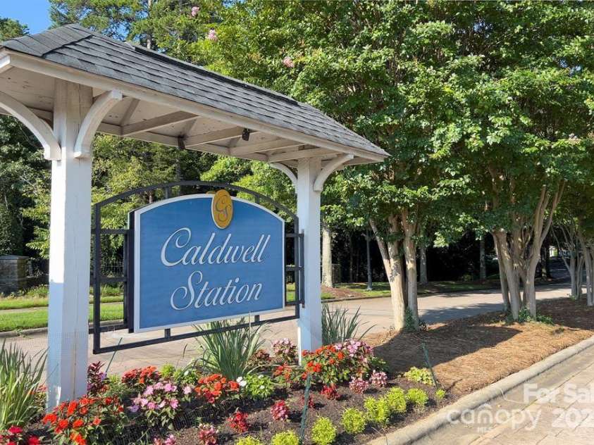 18023 Train Station Drive, Cornelius, NC 28031.  MLS# CAR4198417, YatesRealty ID 19875. Welcome to this sidewalk community with tons of amenities!