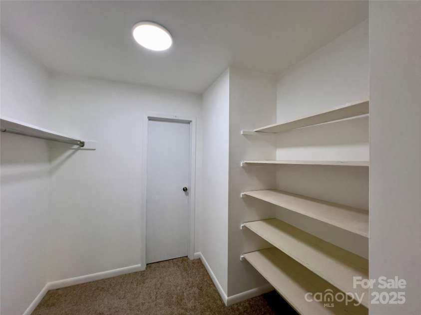 122 Colony Drive, Arden, NC 28704.  MLS# CAR4268368, YatesRealty ID 19876. Primary Closet