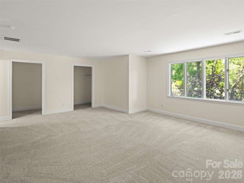 203 Crowfields Drive, Asheville, NC 28803.  MLS# CAR4378938, YatesRealty ID 19877. 