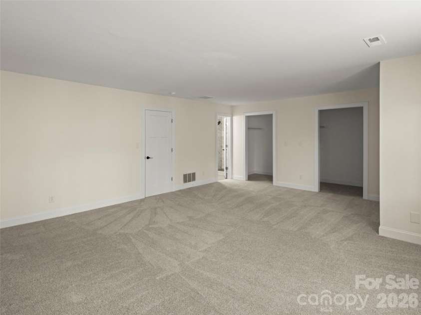 203 Crowfields Drive, Asheville, NC 28803.  MLS# CAR4378938, YatesRealty ID 19877. 