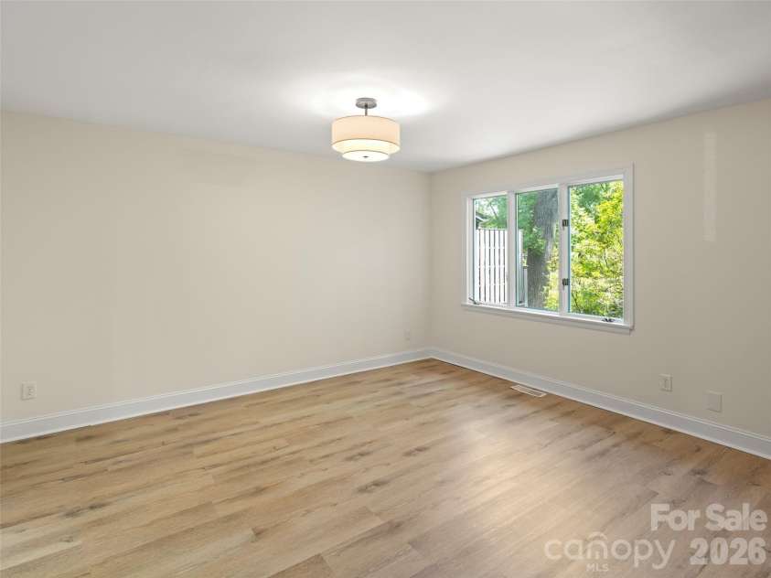 203 Crowfields Drive, Asheville, NC 28803.  MLS# CAR4378938, YatesRealty ID 19877. Main level spare room