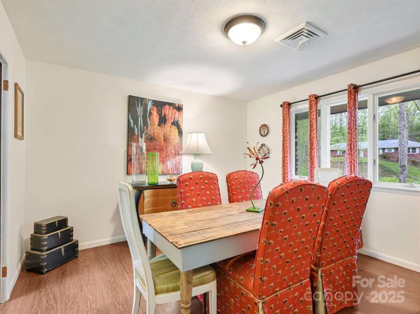 4 Highlander Road, Asheville, NC 28804.  MLS# CAR4251593, YatesRealty ID 19877. 