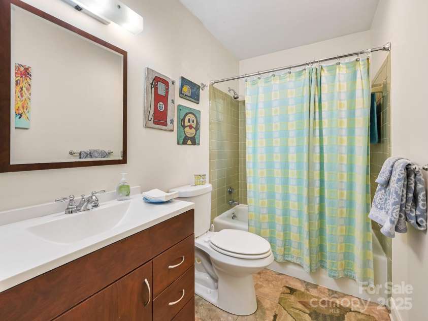 4 Highlander Road, Asheville, NC 28804.  MLS# CAR4251593, YatesRealty ID 19877. 