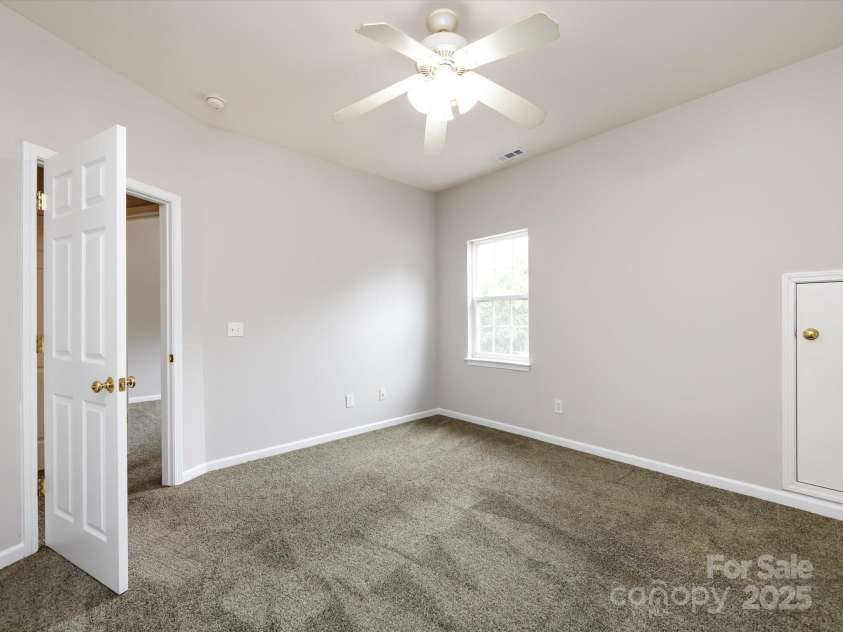 1423 Piper Court, Concord, NC 28025.  MLS# CAR4269356, YatesRealty ID 19879. Bathroom 3