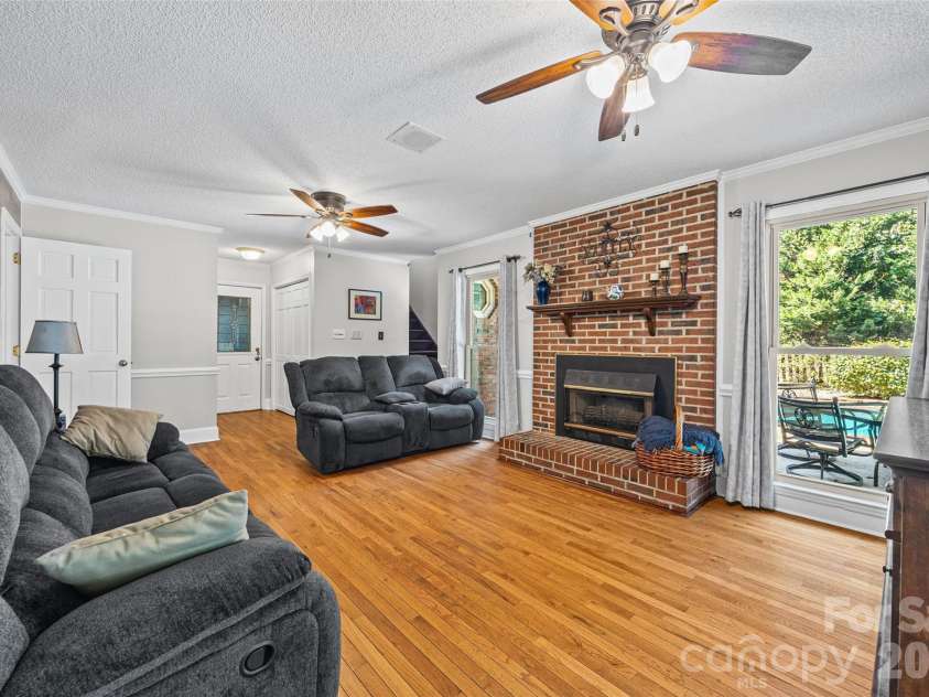 1596 Old Tara Lane, Fort Mill, SC 29708.  MLS# CAR4368167, YatesRealty ID 19879. 