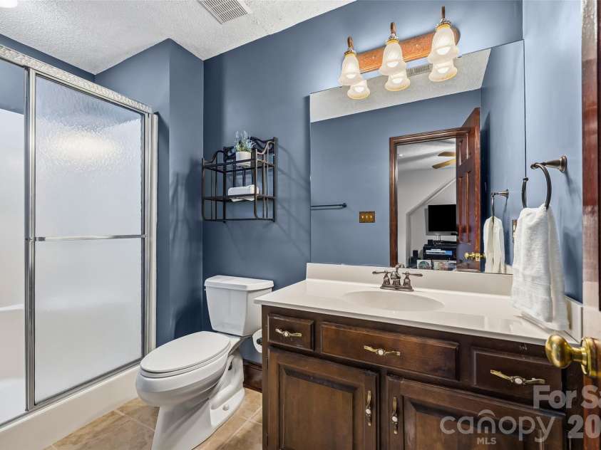 1596 Old Tara Lane, Fort Mill, SC 29708.  MLS# CAR4368167, YatesRealty ID 19879. 