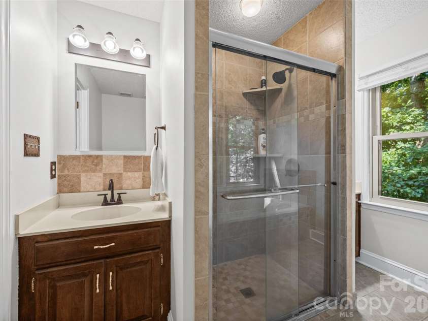 1596 Old Tara Lane, Fort Mill, SC 29708.  MLS# CAR4368167, YatesRealty ID 19879. 