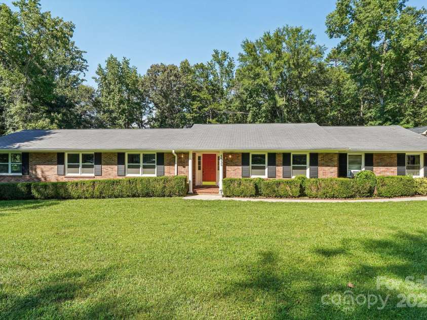 3333 Tanglewood Drive, Rock Hill, SC 29732.  MLS# CAR4276596, YatesRealty ID 1988. 