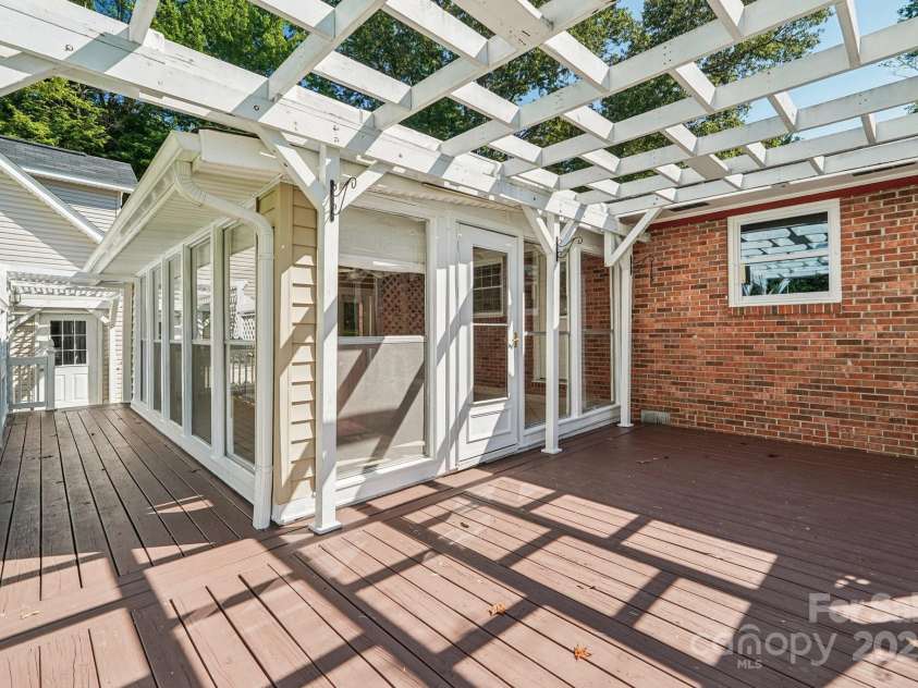 3333 Tanglewood Drive, Rock Hill, SC 29732.  MLS# CAR4276596, YatesRealty ID 1988. 