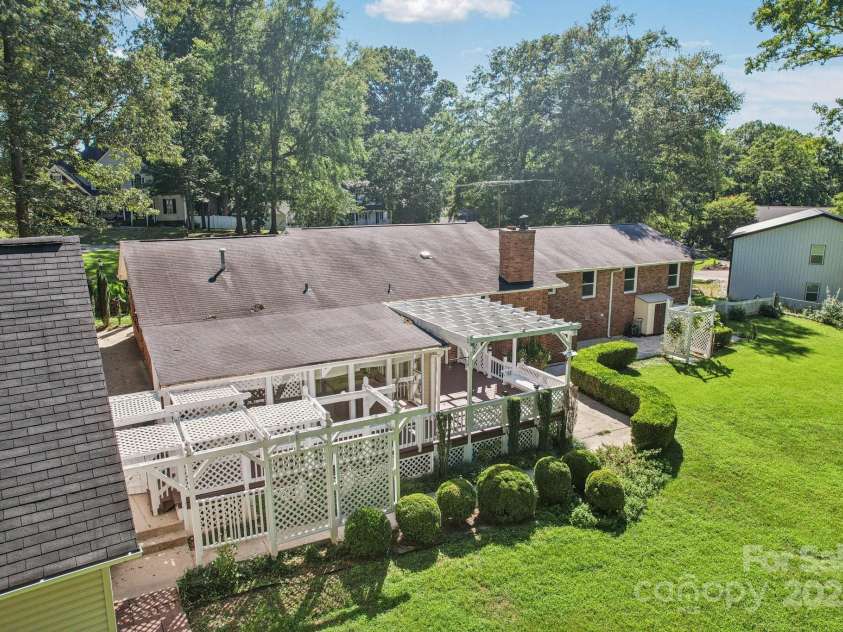 3333 Tanglewood Drive, Rock Hill, SC 29732.  MLS# CAR4276596, YatesRealty ID 1988. 