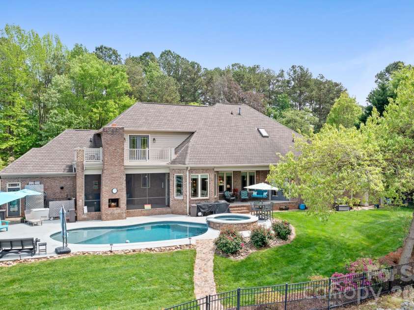 1395 Strawberry Lane, Denver, NC 28037.  MLS# CAR4370070, YatesRealty ID 19880. 