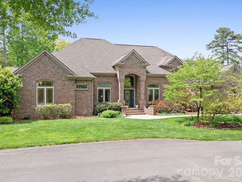1395 Strawberry Lane, Denver, NC 28037.  MLS# CAR4370070, YatesRealty ID 19880. 